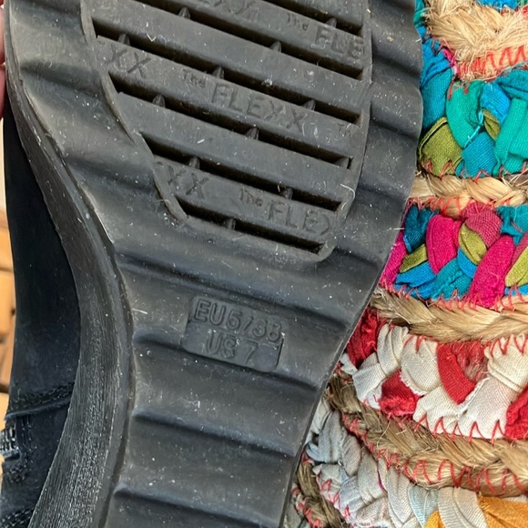 THE FLEXX Black Leather Wedges Ankle Boots - Picture 6 of 6